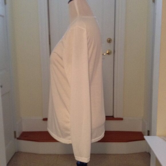 White long sleeve shirt w Heart print sz XL NWOT - Picture 2 of 3